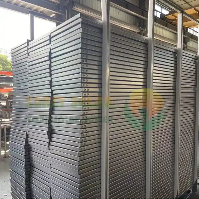Solar ZAM anti-skid walkway
